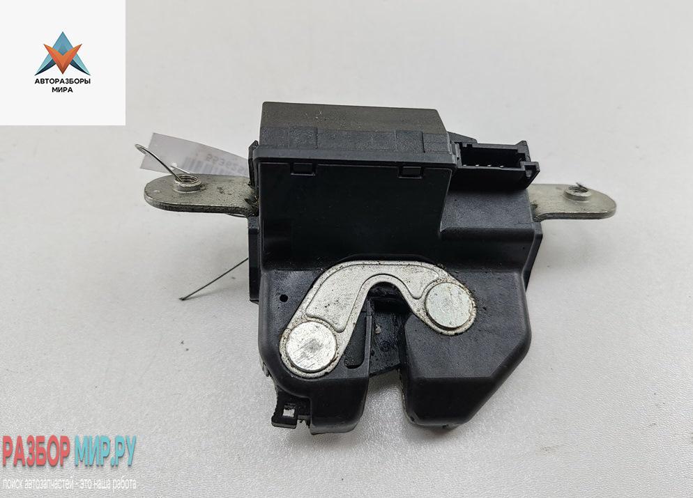 замок багажника Opel Corsa D 2009, хетчбэк 5 дв., 55701971 - фото №1