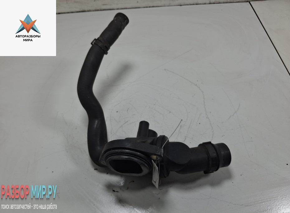 корпус термостата Volkswagen Passat B6 2007, 2.0 л., бензин, МКПП, синий, универсал, 06F121111C - фото №1