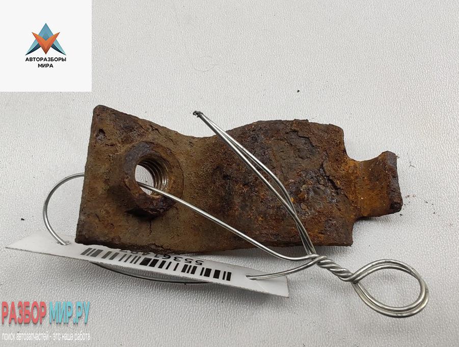 крепление стабилизатора / втулки стабилизатора Volkswagen Golf 3 поколение 1993, 1.8 л., бензин, МКПП, красный, хетчбэк 5 дв. - фото №1