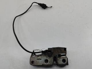 замок капота Volkswagen Passat B6 2007, 2.0 л., дизель, МКПП, чёрный, универсал, 3C0823480