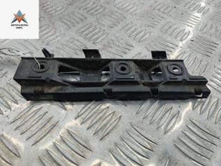 кронштейн переднего бампера Volkswagen Passat B6 2007, 2.0 л., дизель, МКПП, чёрный, универсал, 3C0807183