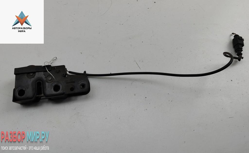 замок капота Volkswagen Passat B6 2006, 2.0 л., бензин, МКПП, серый, седан, 3C1823509D - фото №1