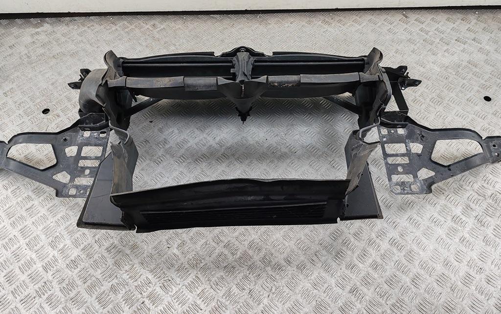 Рамка радиатора BMW 5 E60/E61 2004, 2.5 л., дизель, АКПП, чёрный, универсал, 7033741