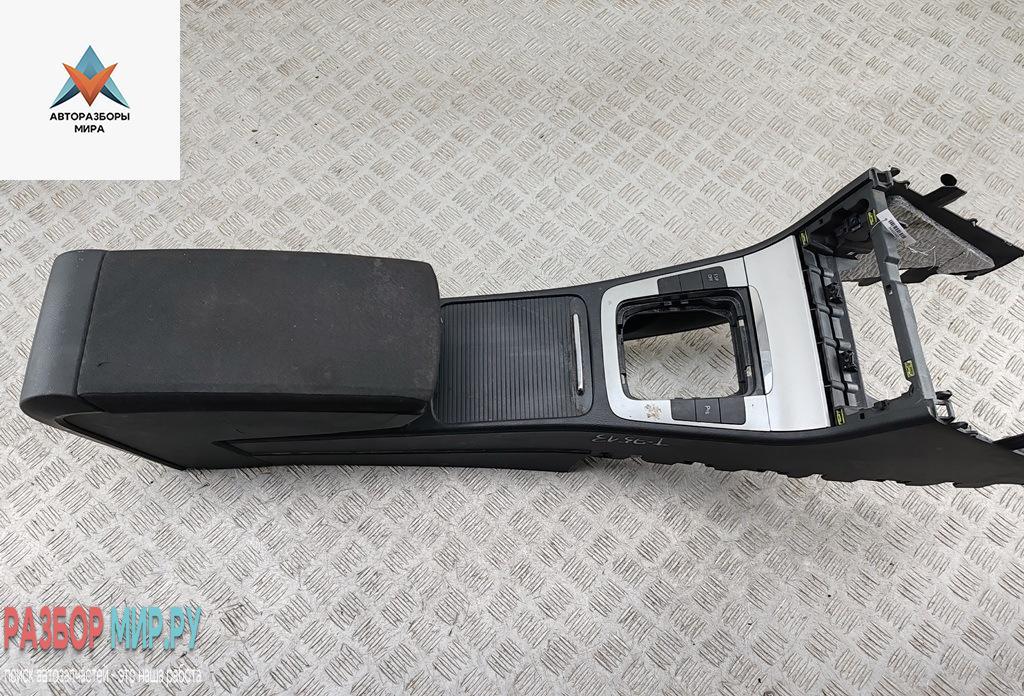 подлокотник Volkswagen Passat B6 2007, 2.0 л., дизель, МКПП, чёрный, универсал, 3C1863241CG - фото №1