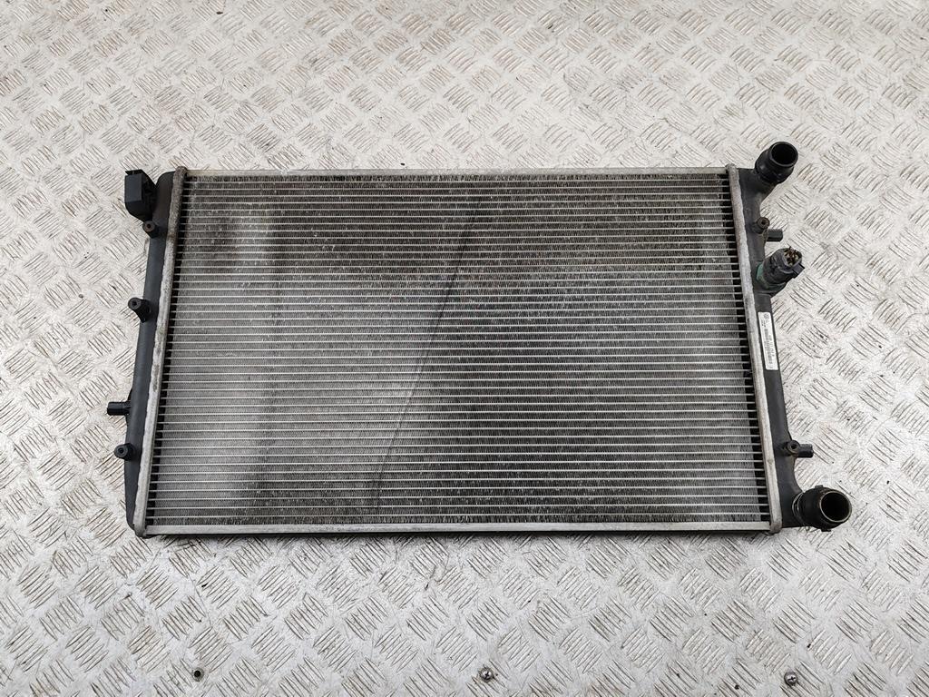 радиатор охлаждения Skoda Fabia mk1 (6Y) 2004, 1.9 л., дизель, МКПП, чёрный, универсал, 6Q0121253R