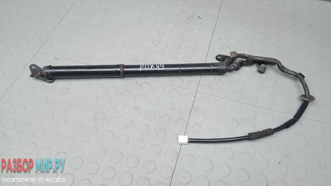 амортизатор крышки багажника (3-5 двери) Toyota RAV4 4 поколение (CA40) 2013, 2.2 л., дизель, АКПП, внедорожник 5 дв. - фото №1