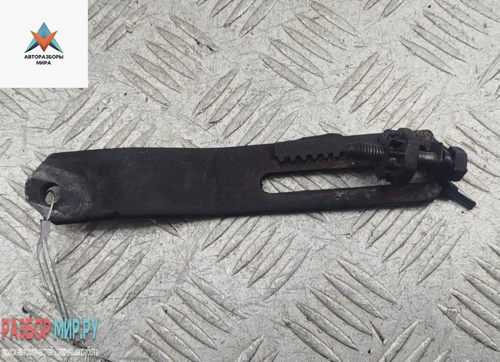 механизм натяжения ремня, цепи Volkswagen Transporter T4 1993, 2.4 л., дизель, МКПП, красный, микроавтобус - фото №1