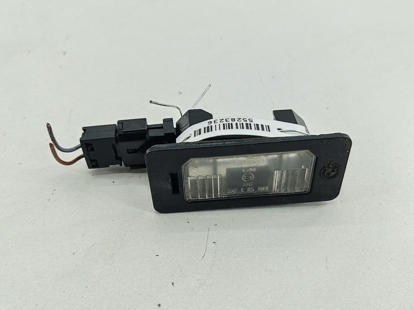 подсветка номера BMW 5 E39 1996, 2.5 л., бензин, АКПП, серый, седан, 8372001