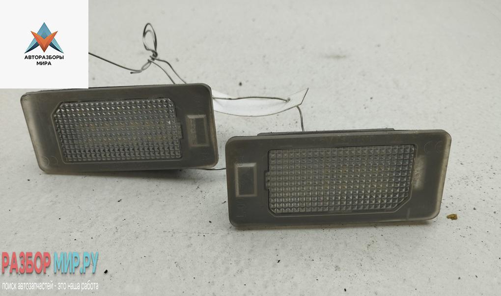 подсветка номера BMW 5 серия E39 1998, 2.0 л., бензин, МКПП, серый, седан - фото №1