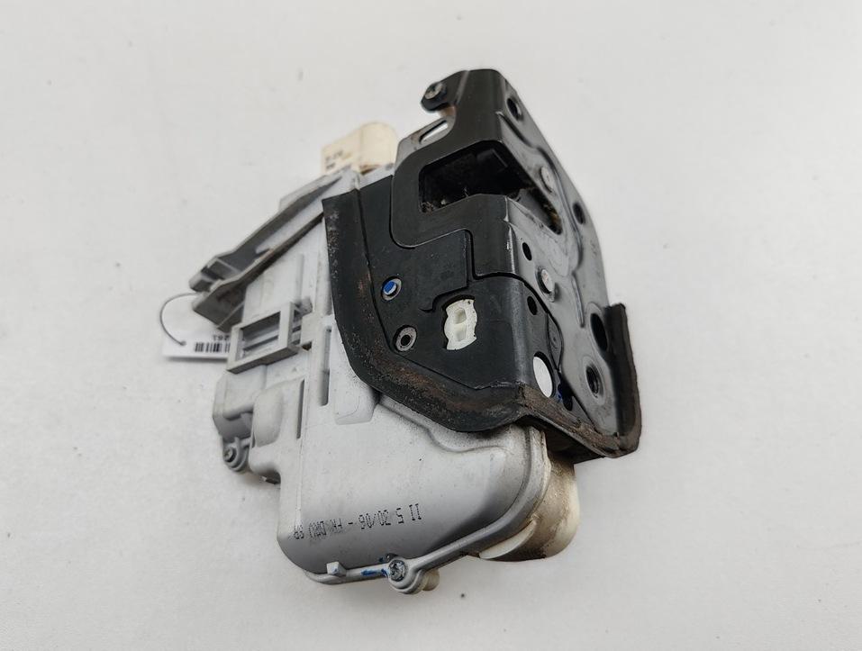 замок двери передней левой Audi A4 B7 2006, 2.0 л., бензин, АКПП, серый, универсал, 8E1837015AA