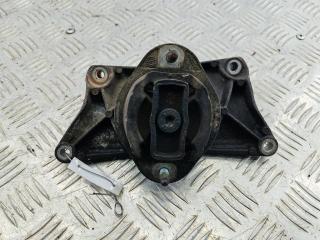 подушка крепления КПП Audi A4 B7 2005, 2.5 л., дизель, МКПП, синий, универсал, 8E0399115S