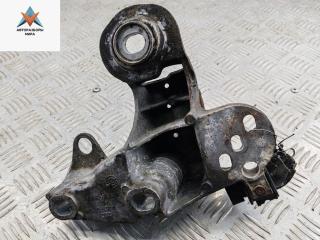 кронштейн (крепление) Audi A4 B7 2005, 2.5 л., дизель, МКПП, синий, универсал, 8E0199352F