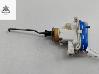 активатор (привод) замка двери Audi 80 8C/B4 1994, 2.0 л., бензин, МКПП, красный, седан, 893862123