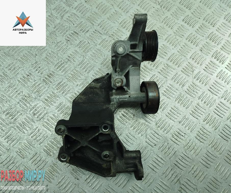 кронштейн генератора Kia Sorento 3 поколение 2016, 2.2 л., дизель, АКПП, серый, внедорожник 5 дв. - фото №1