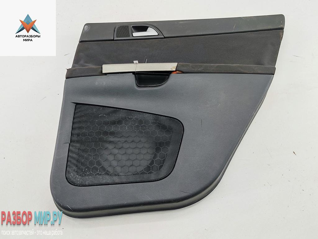 обшивка двери задняя правая Volvo S40 2 поколение 2004, 2.4 л., бензин, МКПП, серый, универсал, 39989086 - фото №1