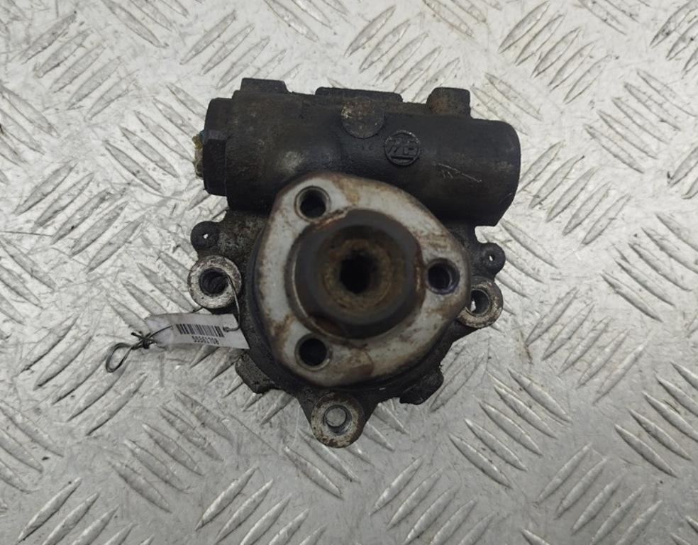 Насос гидроусилителя руля Volkswagen Transporter T4 1993, 2.4 л., дизель, МКПП, красный, микроавтобус, 701422155B - фото №1