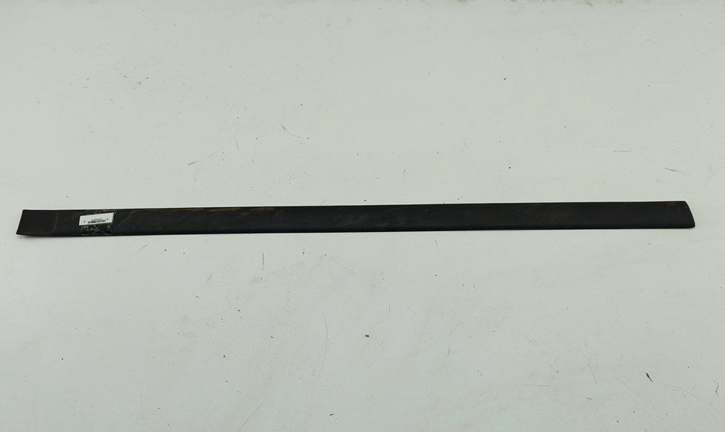 молдинг двери передней левой Volvo S40 / V40 1998, 1.9 л., бензин, АКПП, чёрный, универсал, 30803402LH