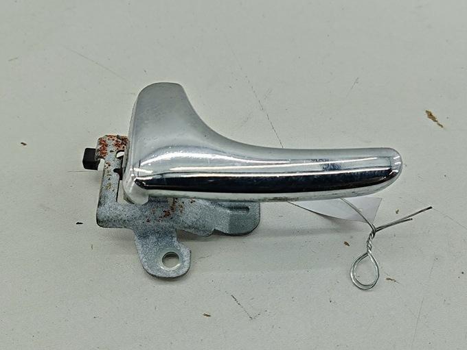 ручка внутренняя передняя левая Volvo S40 1 поколение 1998, 1.9 л., бензин, АКПП, чёрный, универсал, 854851 - фото №1