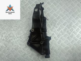 кронштейн генератора Opel Movano 1 поколение (A) [рестайлинг] 2006, 2.5 л., дизель, МКПП, белый, микроавтобус, 8200207612