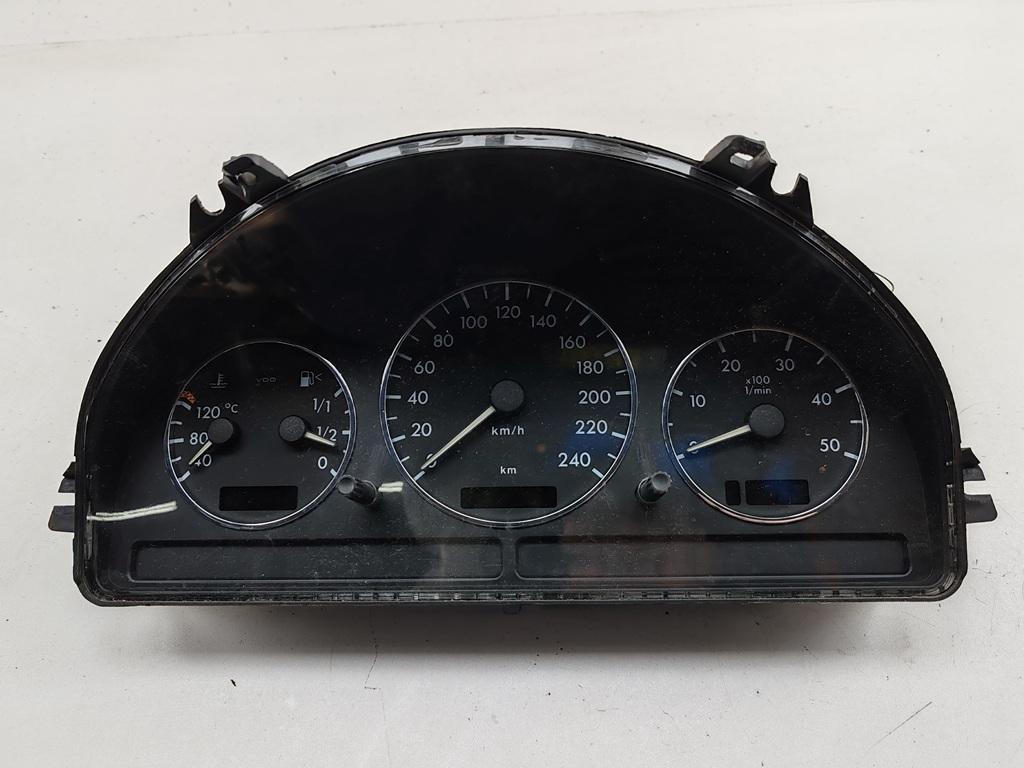 приборная панель Mercedes-Benz M-Class ML W163 2002, 4.0 л., дизель, АКПП, чёрный, внедорожник 5 дв., 1635407111 - фото №1