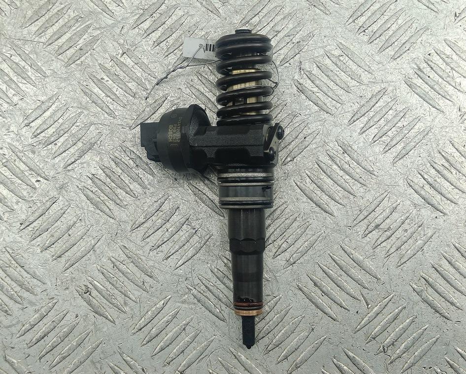 форсунка Volkswagen Passat B6 2006, 2.0 л., дизель, МКПП, чёрный, универсал, 038130073BQ, 0414720312