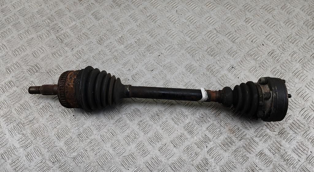 полуось передняя правая (приводной вал, ШРУС) Mercedes-Benz Vito 1999, 2.8 л., бензин, АКПП, серый, микроавтобус