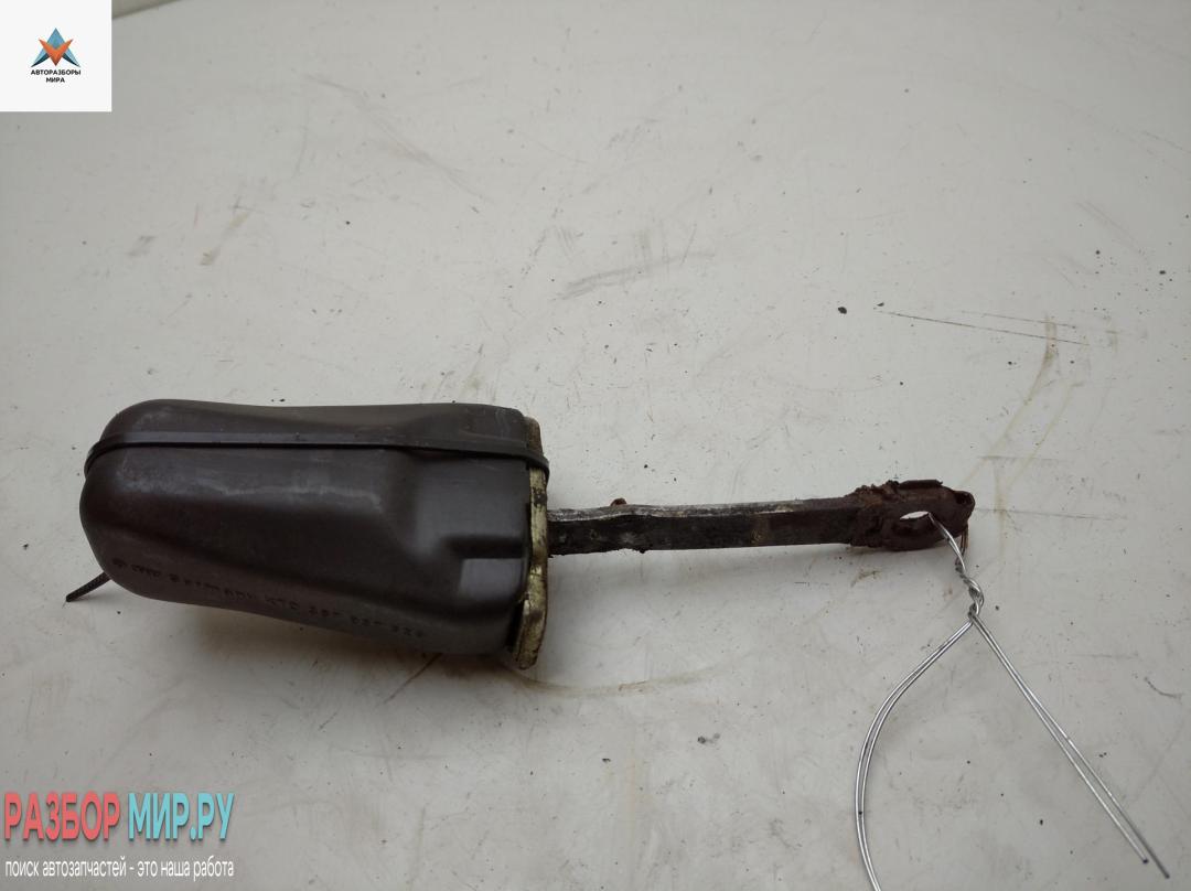 ограничитель открывания двери Volkswagen Transporter T4 1993, микроавтобус, 357837323 - фото №1