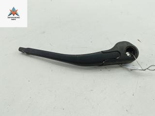 Щеткодержатель (поводок стеклоочистителя) задний Peugeot 206 1 поколение [рестайлинг] 2003, 1.4 л., бензин, МКПП, чёрный, универсал