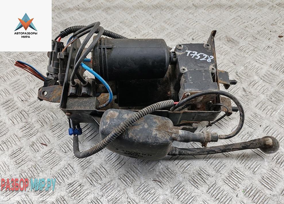 компрессор пневмоподвески Mercedes-Benz Vito-1 W638 1999, 2.8 л., бензин, АКПП, микроавтобус - фото №1