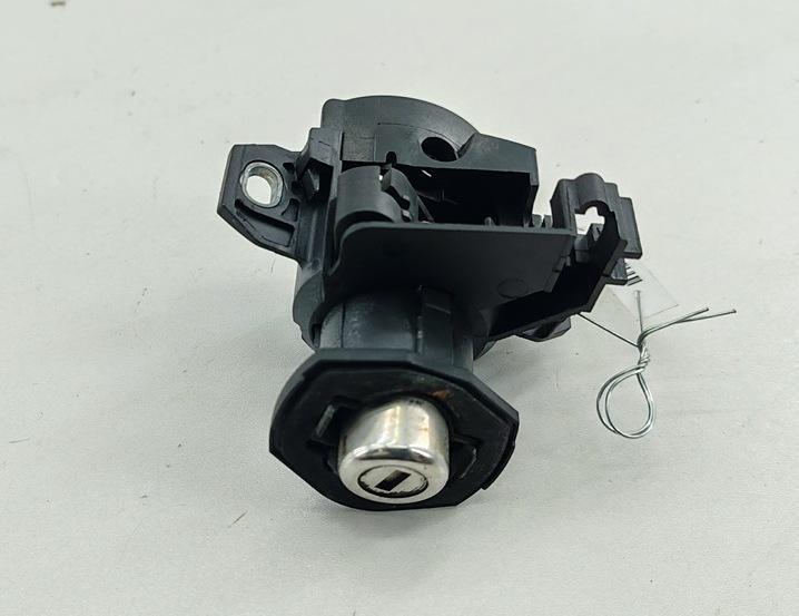 Личинка замка багажника BMW 3 серия E90/E91/E92/E93 2006, 2.0 л., бензин, МКПП, чёрный, седан, 7117926 - фото №1