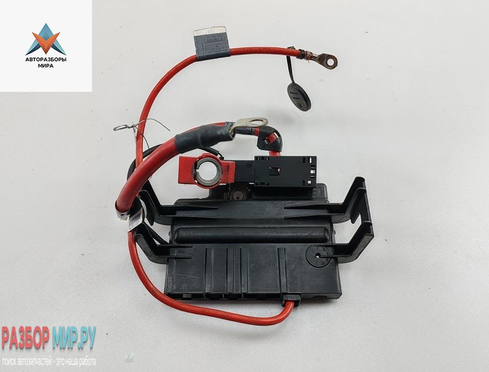 клемма аккумулятора плюс BMW 3 серия E90/E91/E92/E93 2006, 2.0 л., бензин, МКПП, чёрный, седан, 10688710 - фото №1