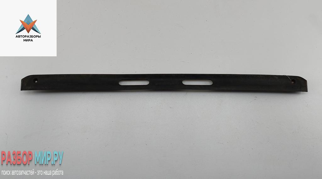 накладка подсветки номера Mercedes-Benz E-Класс W124 1985, 2.3 л., бензин, АКПП, коричневый, седан, 1247500093 - фото №1