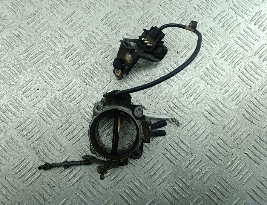 заслонка дроссельная Mercedes-Benz 190 W201 1989, 2.0 л., бензин, МКПП, красный, седан, 0011409053