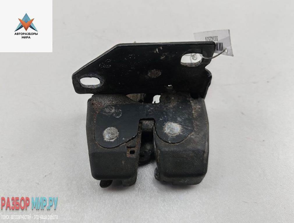 замок двери задней правой Fiat Doblo 2 поколение 2012, 1.3 л., дизель, МКПП, белый, фургон - фото №1