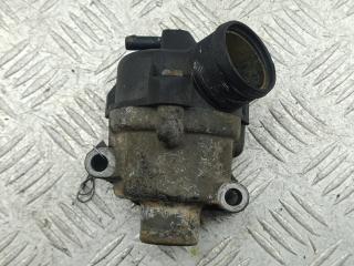 корпус термостата Mercedes-Benz 190 W201 1989, 2.0 л., бензин, МКПП, красный, седан