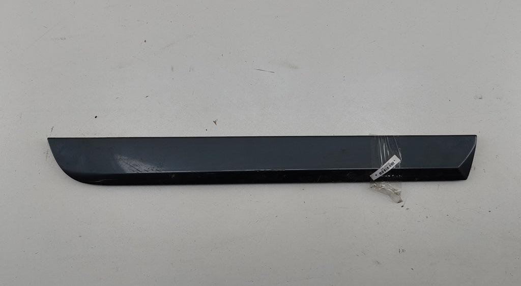 молдинг двери задней правой Audi A4 B7 2006, 1.8 л., Ti, бензин, МКПП, серый, универсал