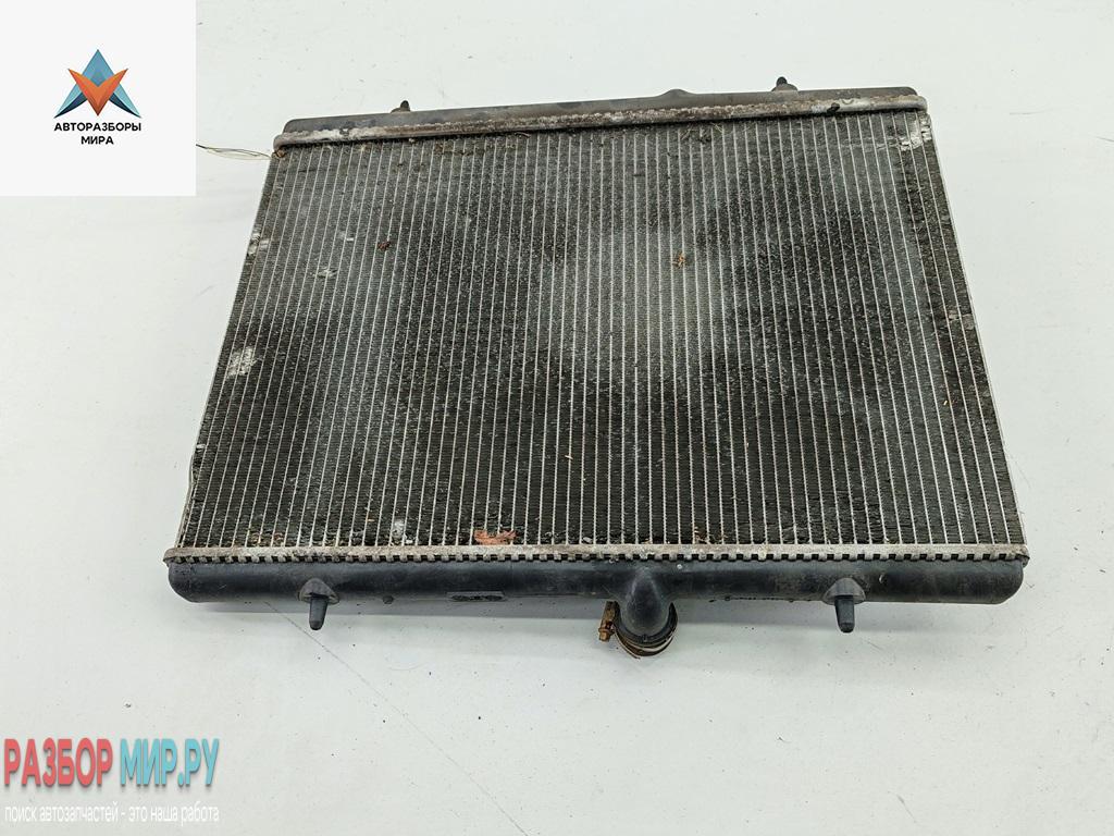 радиатор охлаждения Peugeot 308 T7 2008, 1.6 л., бензин, МКПП, серый, универсал, 9657576580 - фото №1