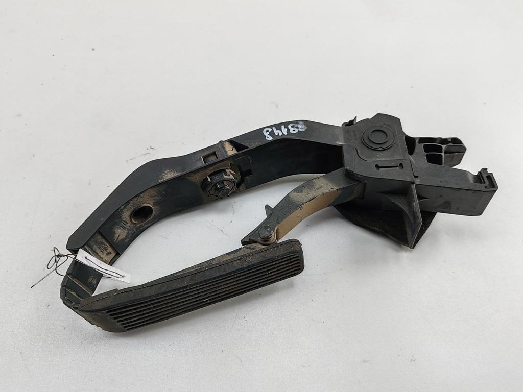 педаль Mercedes-Benz E-Класс W211/S211 2004, 3.2 л., дизель, АКПП, серый, универсал, 2113000404 - фото №1