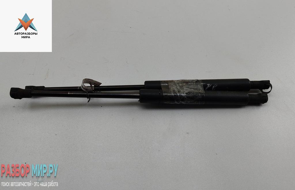 амортизатор капота BMW 5 серия E39 1998, седан - фото №1