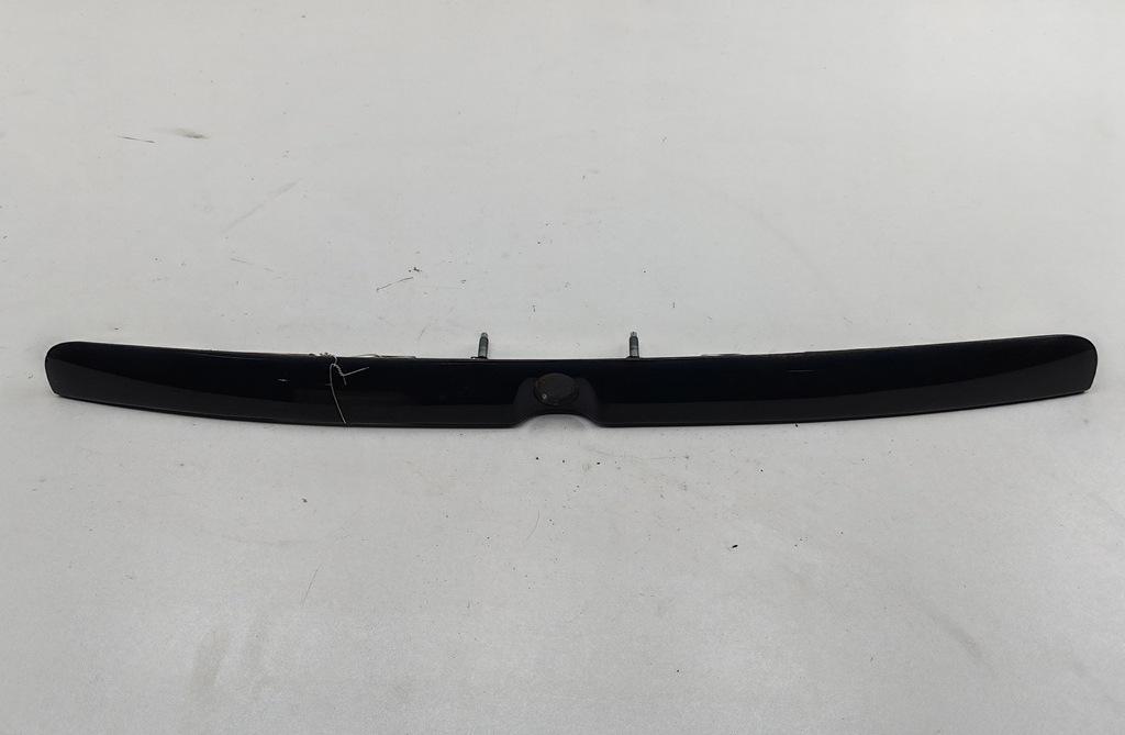 накладка подсветки номера Audi A4 B5 1996, 1.8 л., бензин, АКПП, синий, седан, 8D5827576B