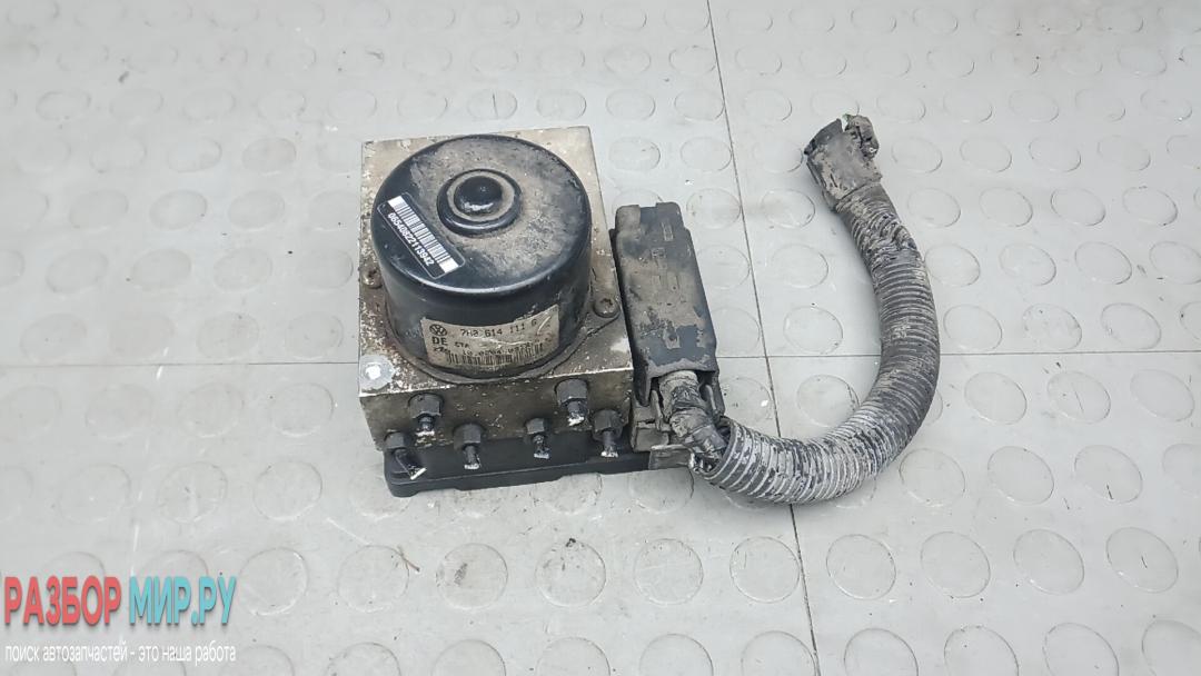 блок ABS Volkswagen Transporter T5 2004, 1.9 л., дизель, МКПП, микроавтобус, 7H0614111G, 7H0907379G - фото №1