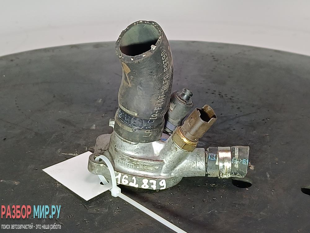 корпус термостата Fiat Grande Punto 2 поколение 2008, цвет, 55239819 - фото №1