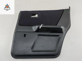 обшивка двери задняя правая Audi 80 8C/B4 1992, 2.0 л., бензин, МКПП, красный, седан, 8A0867306A