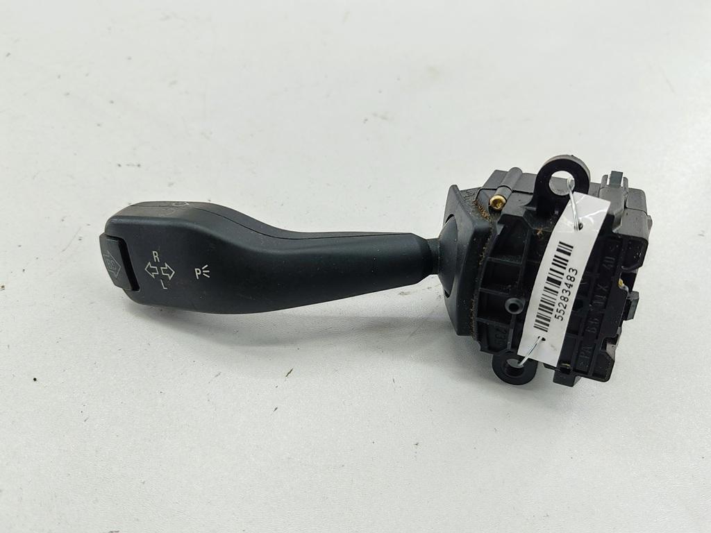 переключатель поворотов BMW 5 E39 1999, 2.0 л., бензин, МКПП, серый, седан, 8363668
