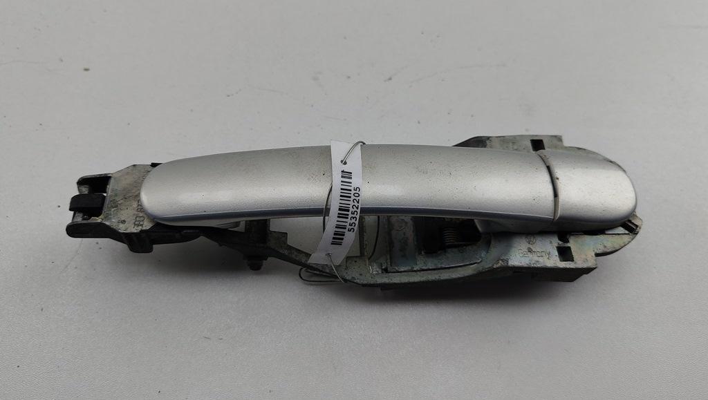 ручка наружная задняя правая Volkswagen Passat B5 1997, 1.6 л., бензин, МКПП, серый, седан, 3B0837207