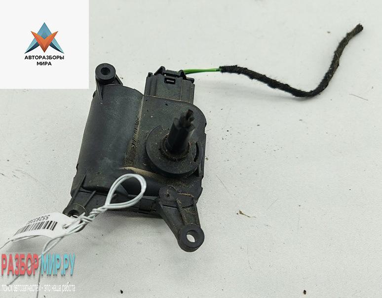 моторчик заслонки печки Mercedes-Benz Sprinter 2 поколение (W906) 2007, 2.2 л., дизель, МКПП, синий, микроавтобус, 0132801373 - фото №1