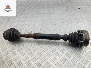 полуось передняя левая (приводной вал, ШРУС) Volkswagen Passat B5 1998, 1.8 л., бензин, МКПП, красный, универсал