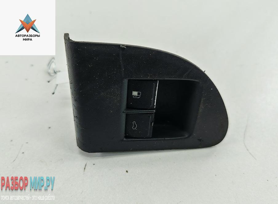 Кнопка открывания лючка топливного бака Volkswagen Touareg 1 поколение 2005, 2.5 л., дизель, АКПП, чёрный, внедорожник 5 дв., 1K0959903 - фото №1