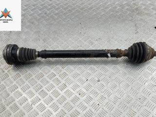 полуось передняя правая (приводной вал, ШРУС) Volkswagen Passat B6 2007, 2.0 л., дизель, МКПП, чёрный, универсал