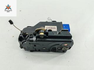 замок двери передней правой Volkswagen Touareg 1 поколение 2005, 2.5 л., дизель, АКПП, чёрный, внедорожник 5 дв., 3D1837016